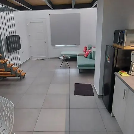 Diana's Place Дом отдыха *