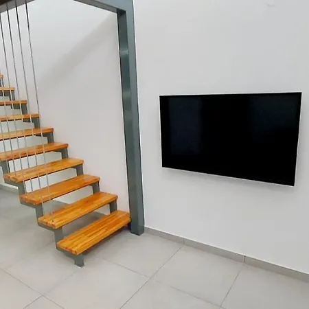 Diana's Place Кавала