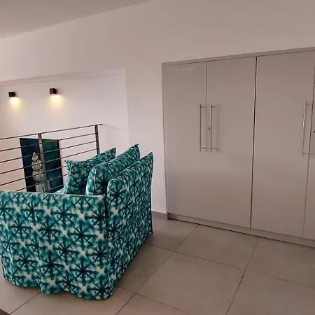 Diana's Place * Кавала