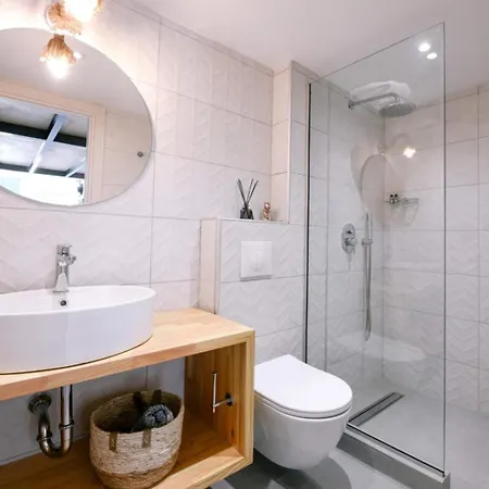 Diana's Place * Кавала