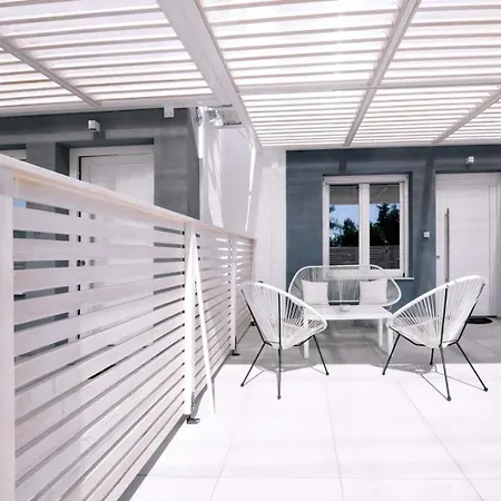 Diana's Place Дом отдыха *