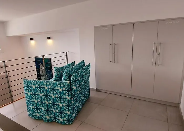 Diana's Place * Кавала
